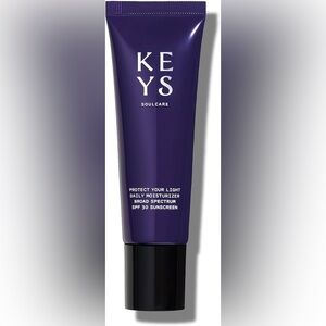 Protect Your Light Daily Moisturizer SPF 30 - Purple